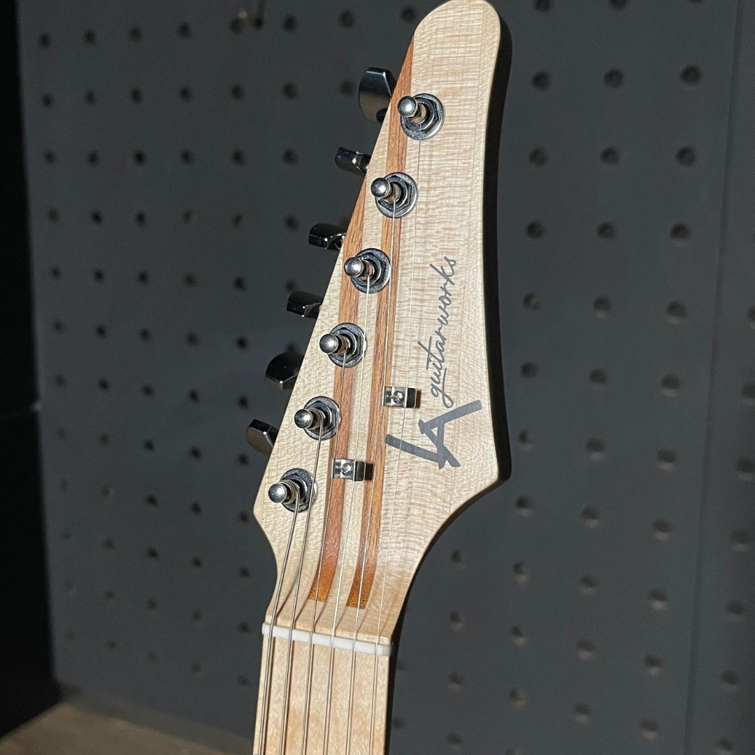 LA Guitarworks Guitar MST-05 in Gloss GR finishes - Gambar 8