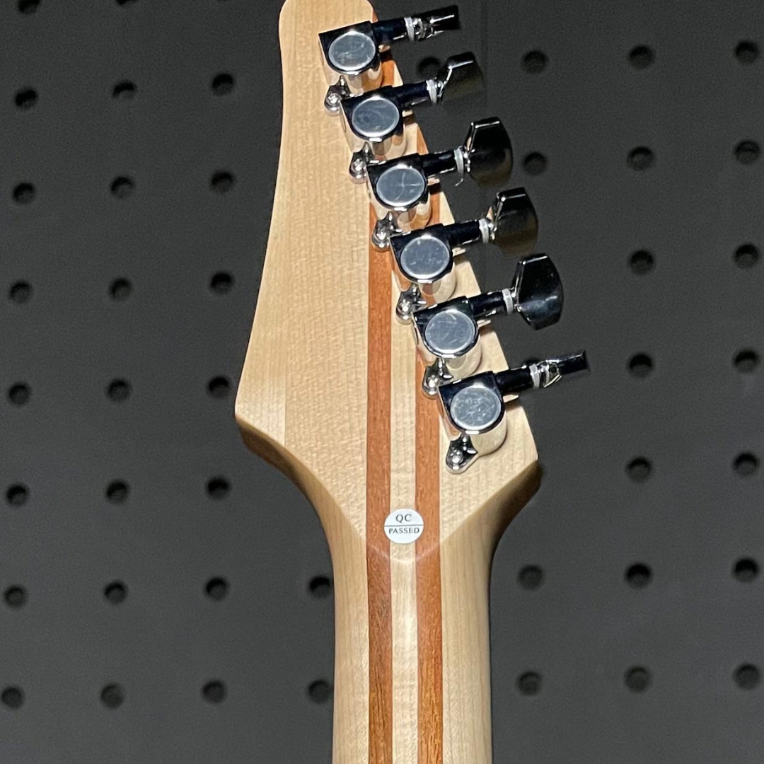 LA Guitarworks Guitar MST-05 in Gloss GR finishes - Gambar 5