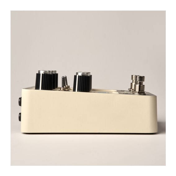 Universal Audio UAFX Astra Modulation Machine Pedal - Gambar 3